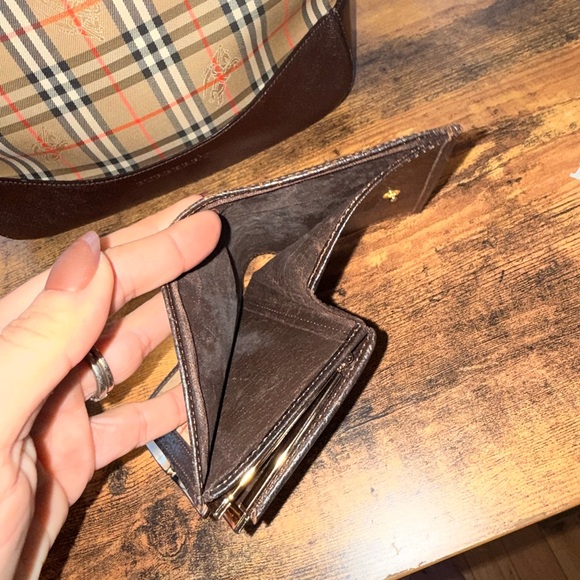 Burberry Checkered Brown and Tan vintage bag and matching wallet! - Picture 12 of 14